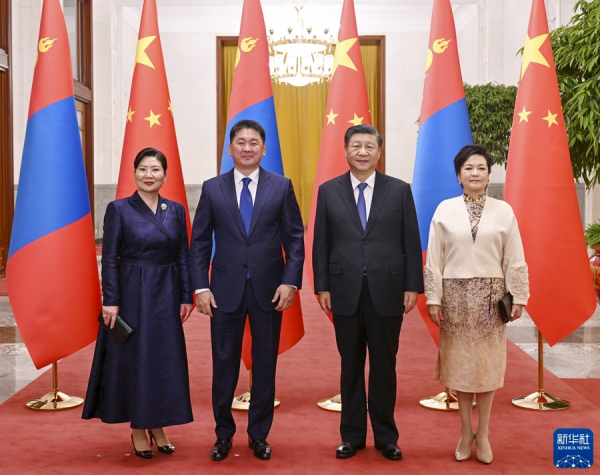 習近平同蒙古國總統呼日勒蘇赫舉行會談
